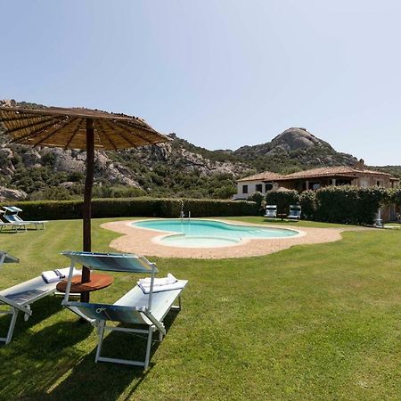 Villa Iris With Pool 바야사드리니아 외부 사진