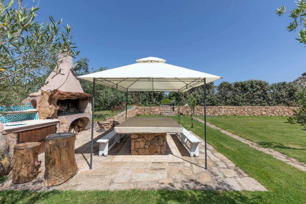Villa Iris With Pool 바야사드리니아 외부 사진
