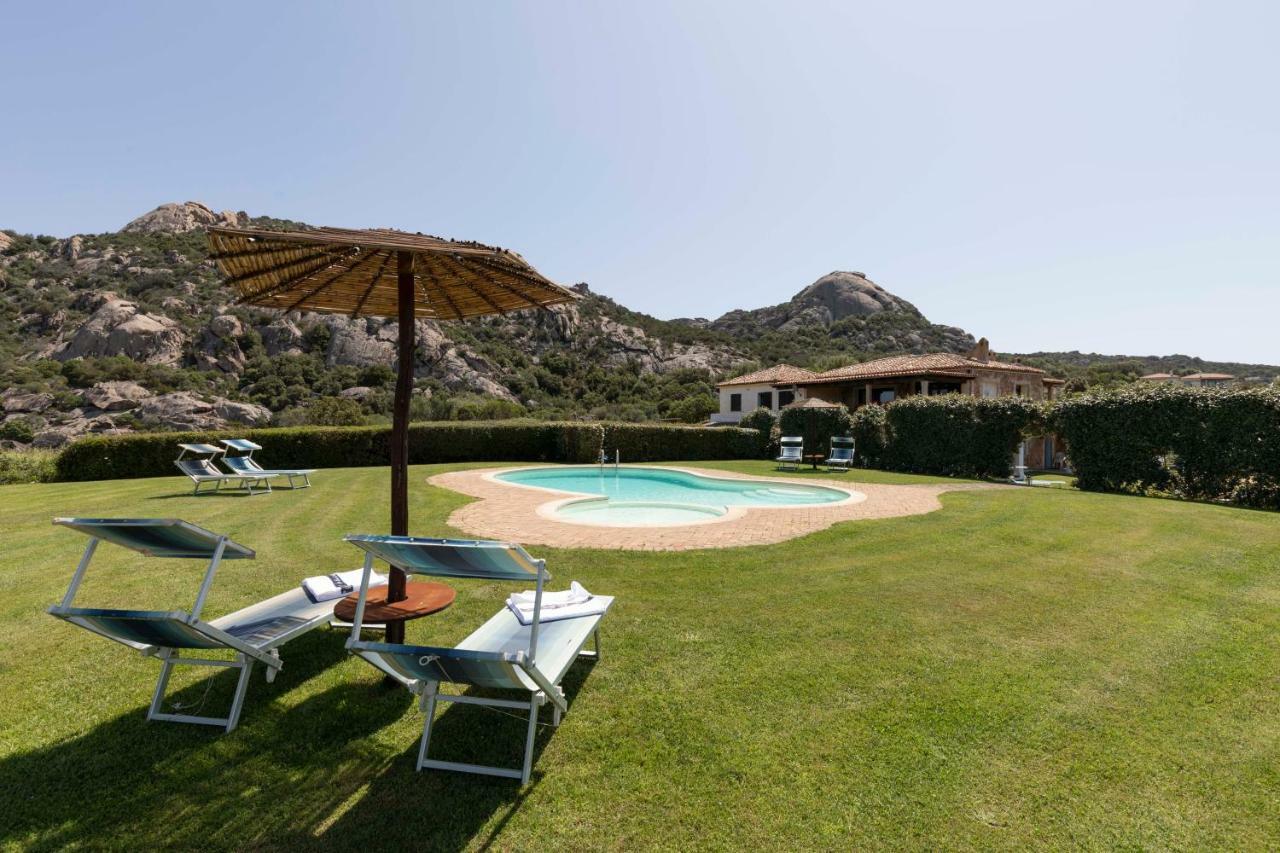 Villa Iris With Pool 바야사드리니아 외부 사진